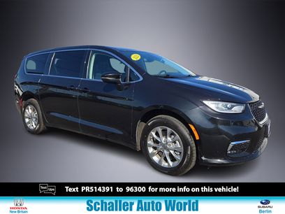 Used 2023 Chrysler Pacifica Touring-L