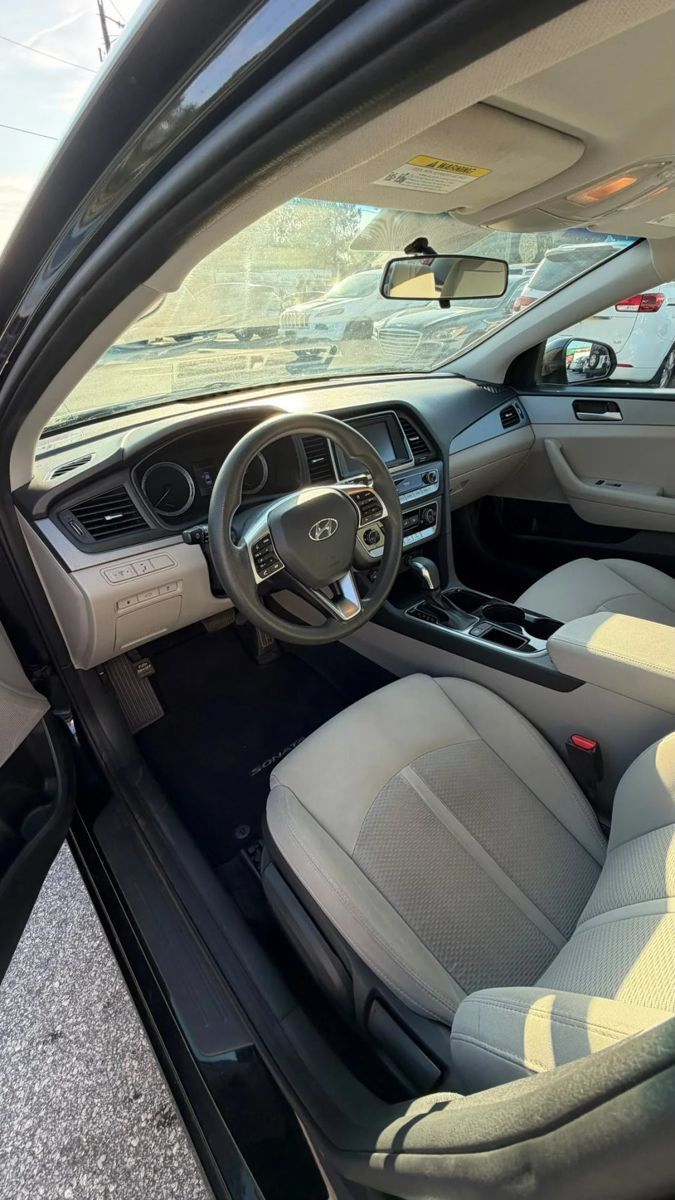 Used 2019 Hyundai Sonata SE w/ Cargo Package FWD image 10