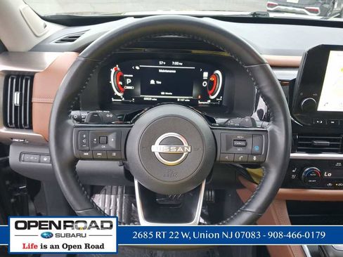 Used 2022 Nissan Pathfinder Platinum w/ Cargo Package AWD/4WD image 16