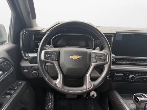 Used 2022 Chevrolet Silverado 1500 LTZ w/ LTZ Premium Package AWD/4WD image 14