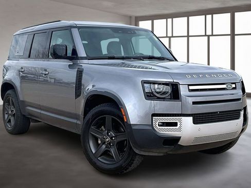 Used 2022 Land Rover Defender 110 S image 10