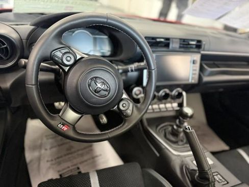 Certified 2025 Toyota GR86 Premium image 5