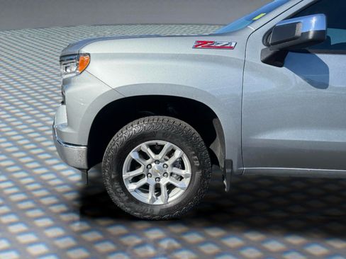 Used 2025 Chevrolet Silverado 1500 LT w/ Z71 Off-Road Package AWD/4WD image 12