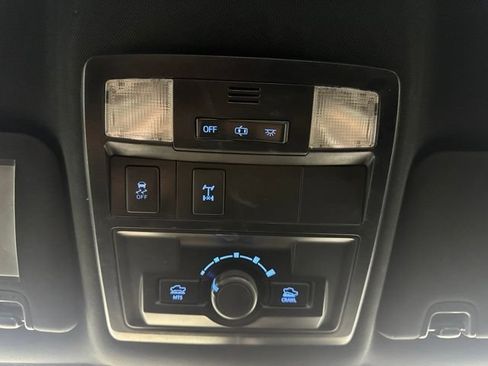 Used 2019 Toyota Tacoma TRD Off-Road AWD/4WD image 13