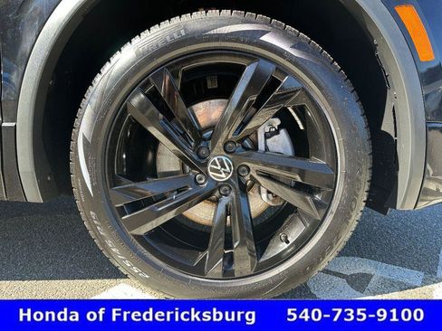 Used 2024 Volkswagen Tiguan SE R-Line image 15