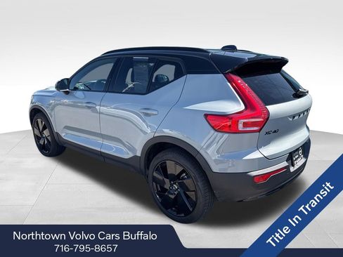 Used 2026 Volvo XC40 B5 Ultra w/ Climate Package AWD/4WD image 3