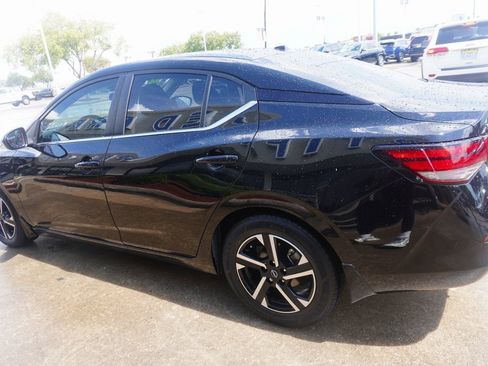 Used 2024 Nissan Sentra SV image 5