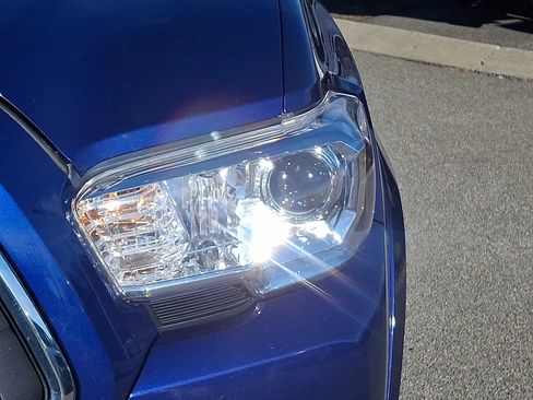 Used 2023 Toyota Tacoma SR5 image 12