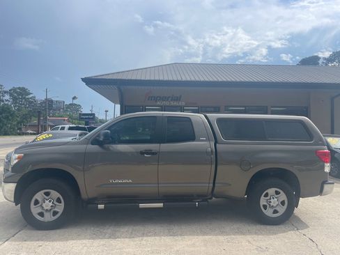 Used 2013 Toyota Tundra 2WD Double Cab w/ SR5 Pkg image 2