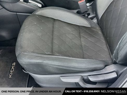 Used 2019 Nissan Kicks S FWD image 18