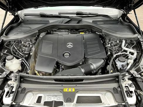 Used 2026 Mercedes-Benz GLC 300 4MATIC image 32