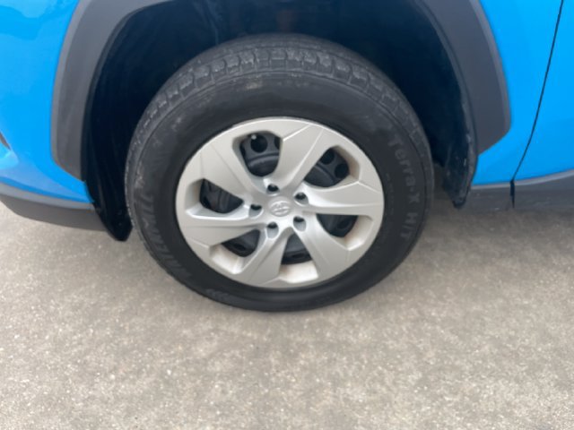 Used 2019 Toyota RAV4 LE AWD/4WD image 29
