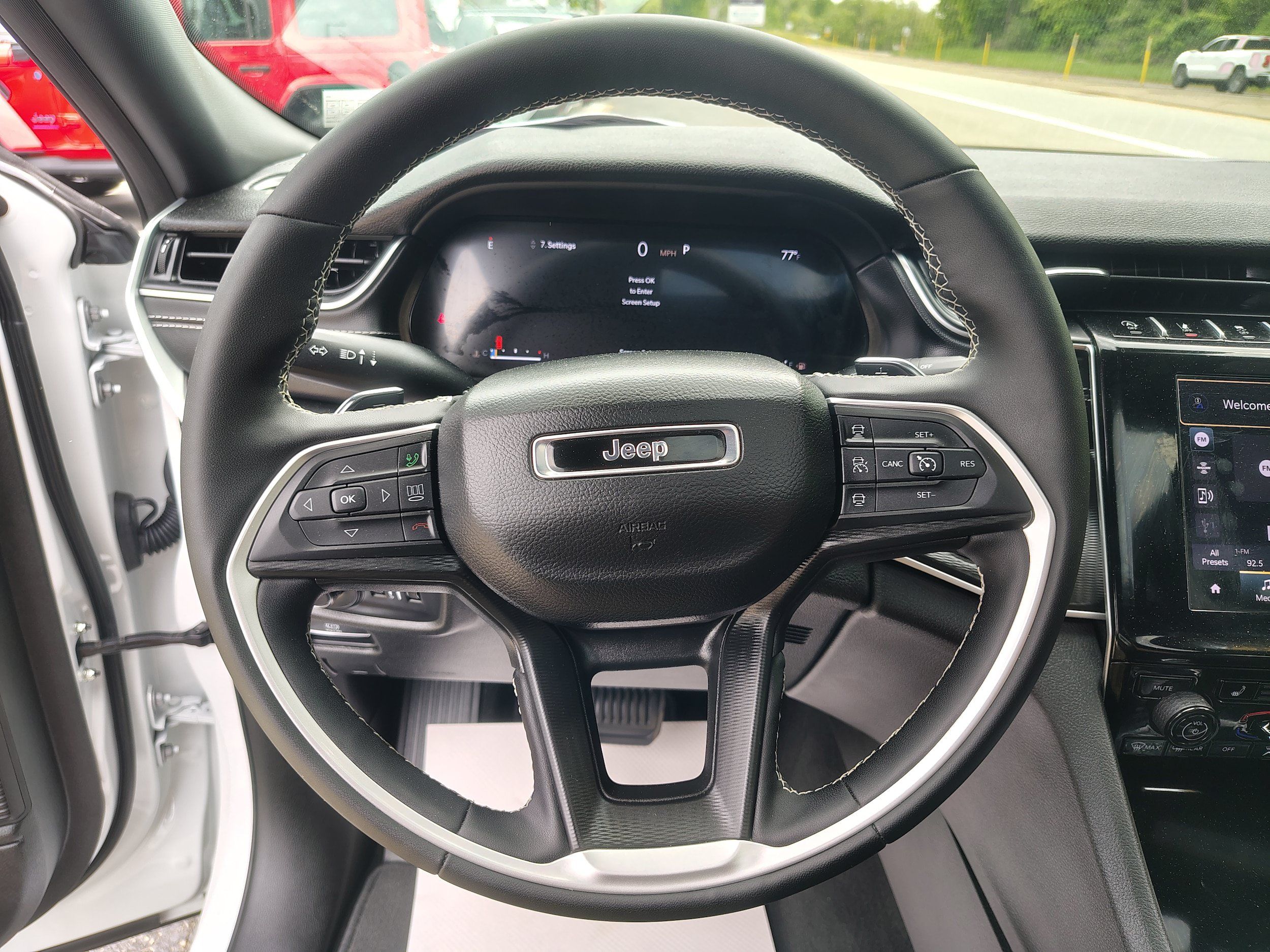 Certified 2024 Jeep Grand Cherokee Altitude AWD/4WD image 31