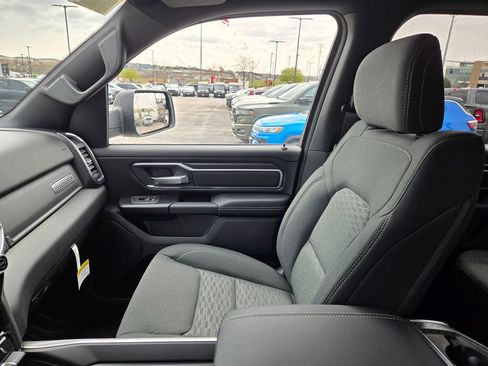 New 2026 RAM 1500 4x4 Crew Cab image 24