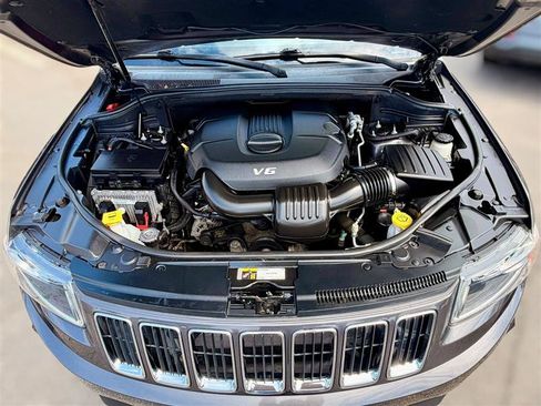 Used 2015 Jeep Grand Cherokee Limited AWD/4WD image 33