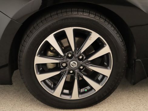 Used 2017 Nissan Altima 2.5 SL w/ 2.5 Technology Package image 32
