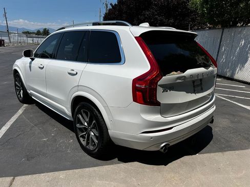 Used 2018 Volvo XC90 T5 Momentum w/ Convenience Package AWD/4WD image 5