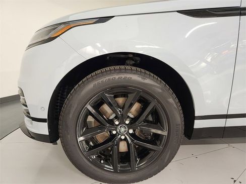 Used 2026 Land Rover Range Rover Velar Dynamic SE image 11