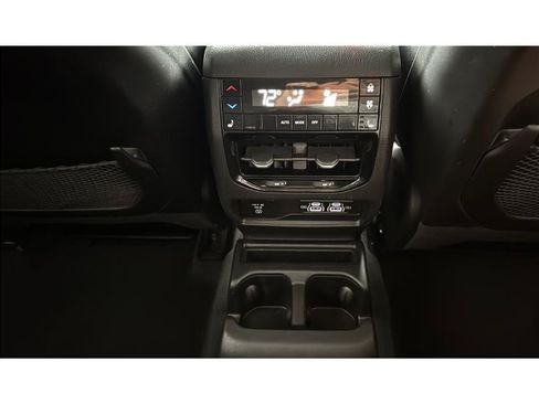 Used 2023 Jeep Grand Cherokee L Limited AWD/4WD image 20