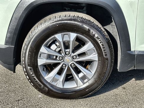 Used 2025 Chevrolet Equinox LT w/ Convenience Package II image 12