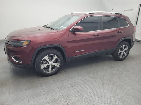 Used 2019 Jeep Cherokee Limited AWD/4WD image 2