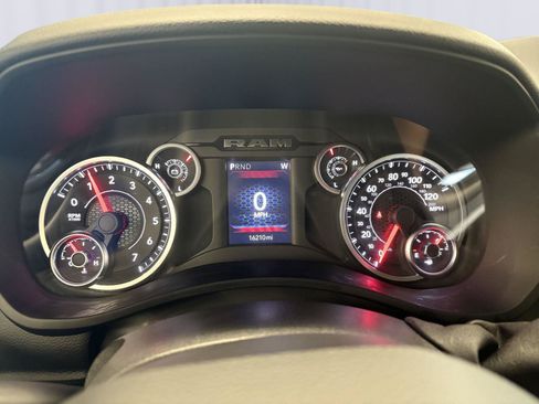 Used 2026 RAM 2500 Big Horn AWD/4WD image 30