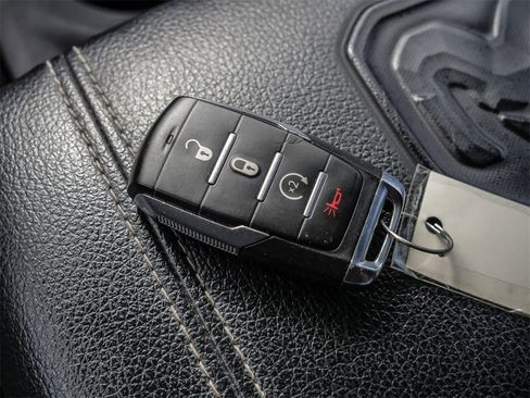 Used 2024 RAM 1500 Laramie image 37