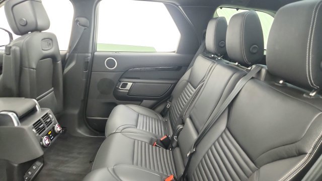 Used 2025 Land Rover Discovery S AWD/4WD image 43