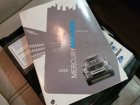Used 2010 Mercury Mariner Premier image 49