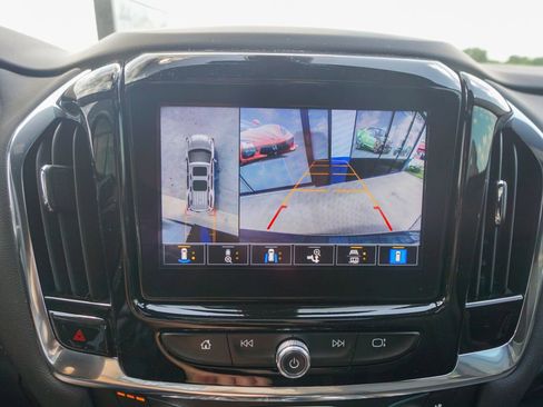 Used 2023 Chevrolet Traverse Premier w/ Redline Edition image 26