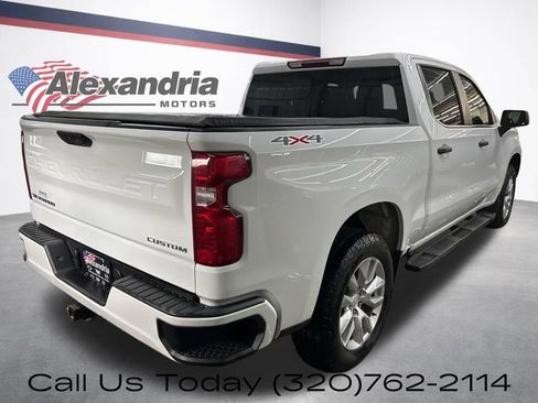 Used 2023 Chevrolet Silverado 1500 Custom AWD/4WD image 5