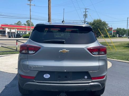 Used 2024 Chevrolet TrailBlazer LS w/ LS Convenience Package FWD image 6