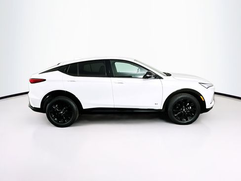 Used 2025 Buick Envista Sport Touring image 10