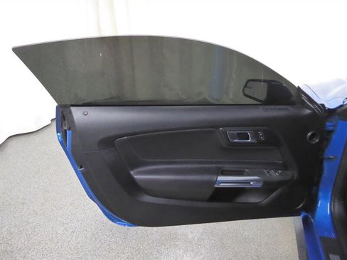 Used 2019 Ford Mustang GT image 19