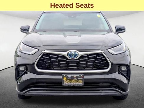 Certified 2024 Toyota Highlander XLE AWD/4WD image 13