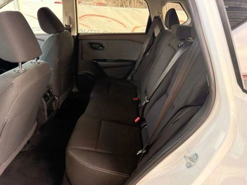 Used 2023 Nissan Rogue S image 16