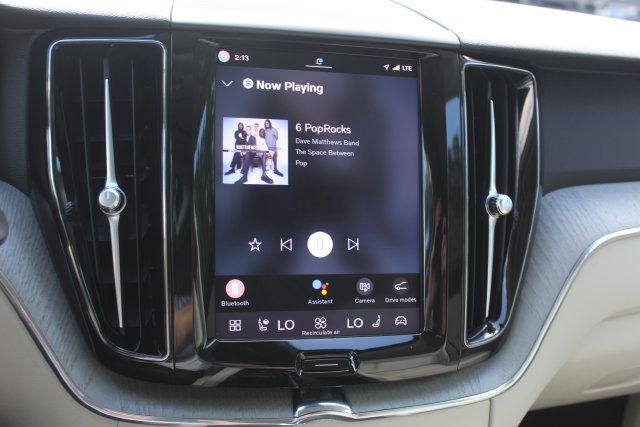 Certified 2024 Volvo XC60 B5 Plus w/ Climate Package AWD/4WD image 23
