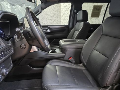 Used 2023 Chevrolet Tahoe Z71 w/ Luxury Package image 28