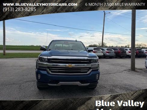 Used 2017 Chevrolet Silverado 1500 High Country AWD/4WD image 2