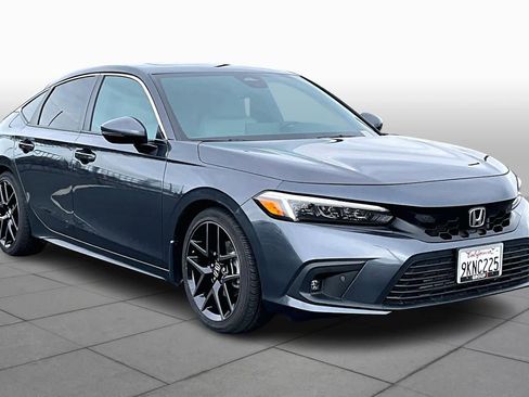 Used 2024 Honda Civic Sport Touring image 2