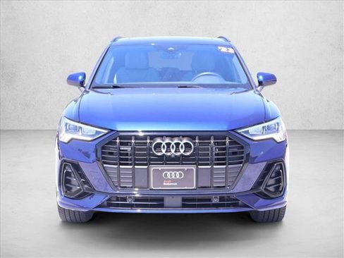 Used 2023 Audi Q3 2.0T Premium Plus w/ Premium Plus Package AWD/4WD image 2