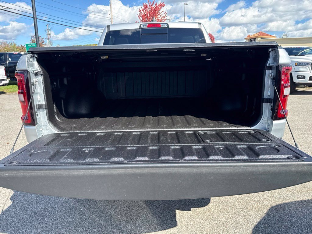 New 2027 RAM 1500 Laramie w/ Night Edition AWD/4WD image 25