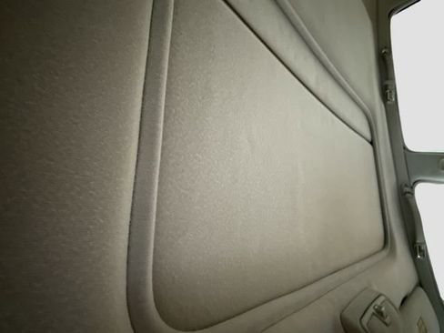 Used 1999 Jaguar XJ8 image 22