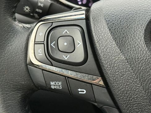 Used 2015 Toyota Avalon XLE image 16