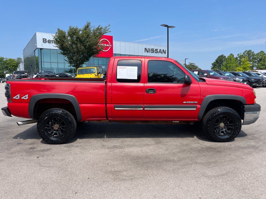 Used 2005 Chevrolet Silverado 2500 LS AWD/4WD image 8