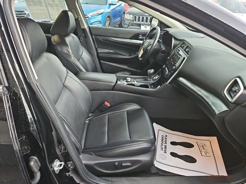 Used 2021 Nissan Maxima 3.5 SV w/ Floor Mat Group FWD image 18