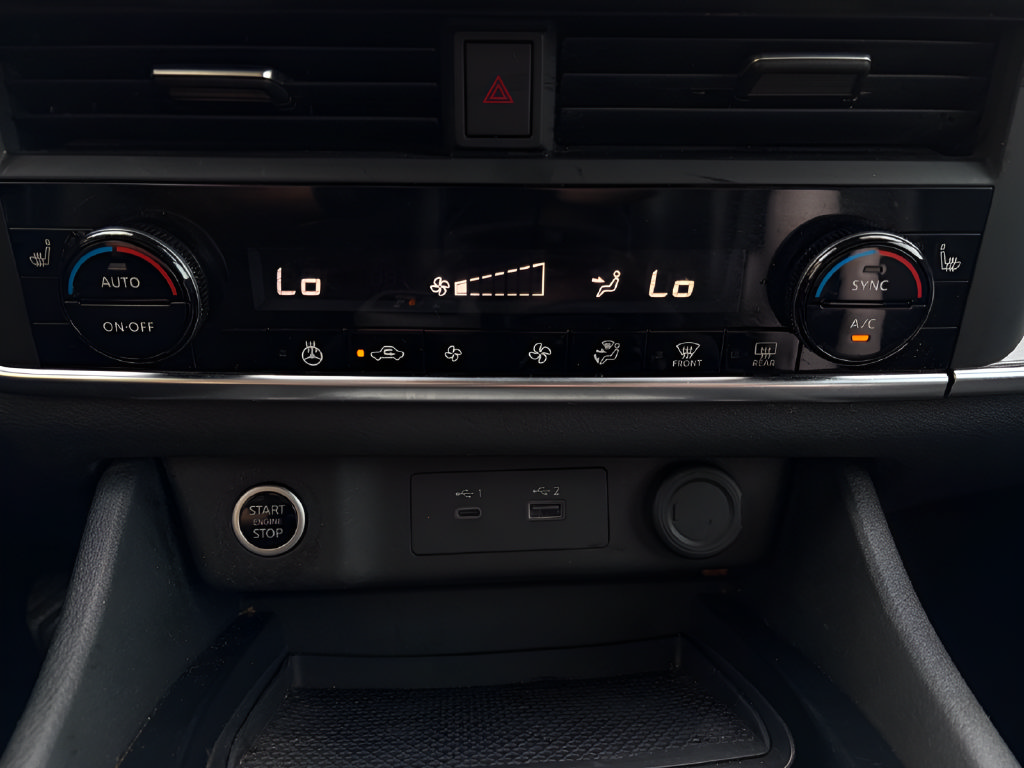 Certified 2023 Nissan Rogue SV w/ SV Premium B Package FWD image 29