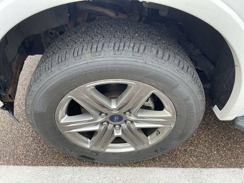 Used 2018 Ford F150 XLT w/ Equipment Group 302A Luxury AWD/4WD image 6