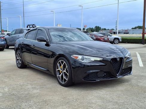 Used 2020 Alfa Romeo Giulia Ti AWD/4WD image 4