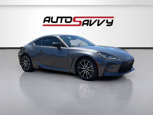 Used 2023 Toyota GR86 RWD image 1